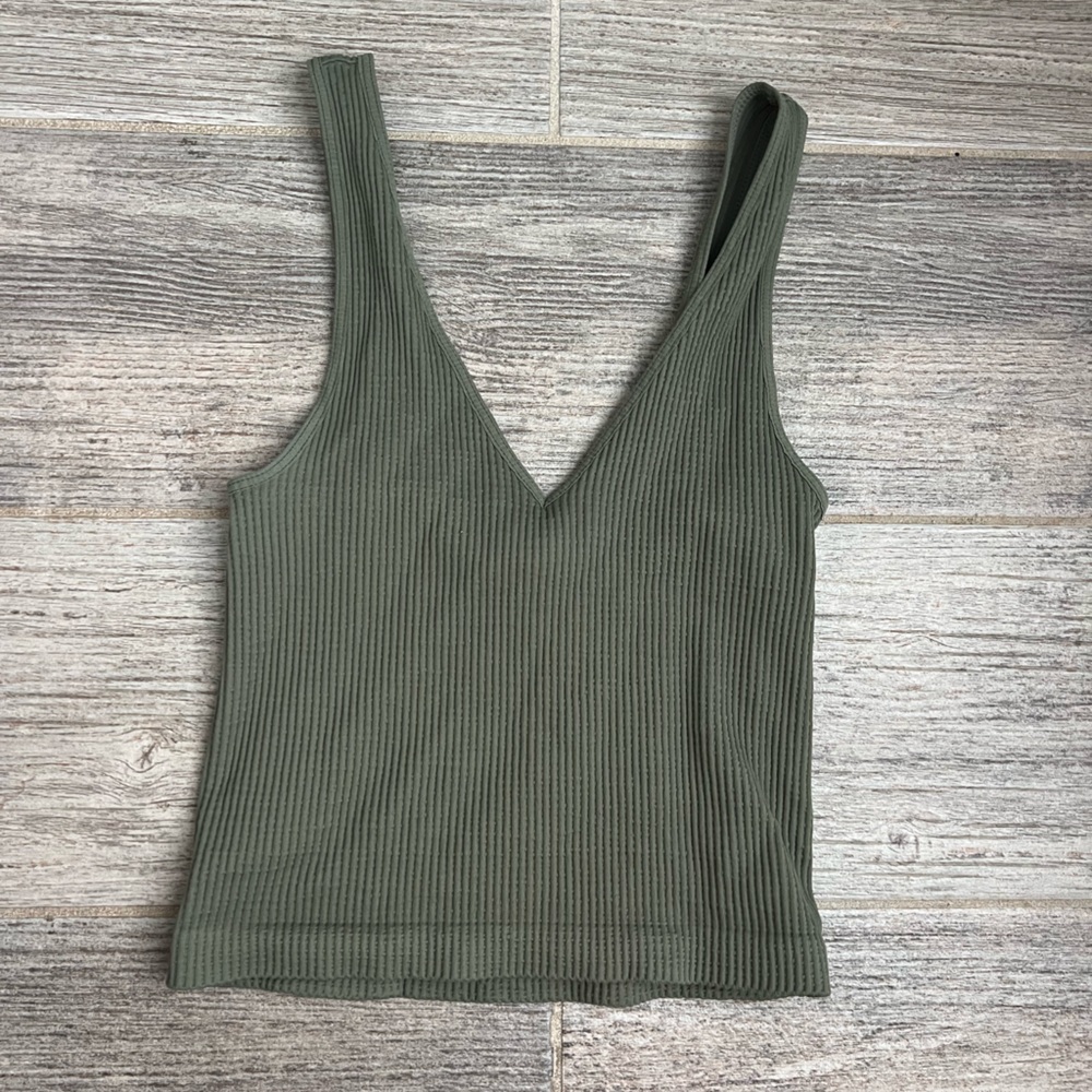 Green cropped cami